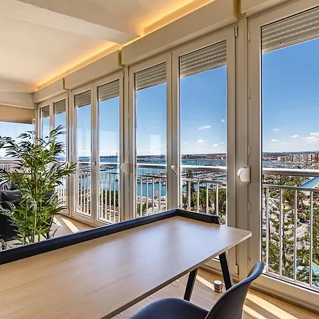Appartement Port Views With Ac And Wifi Torrevieja