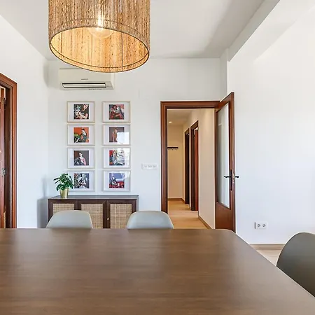 Port Views With Ac And Wifi