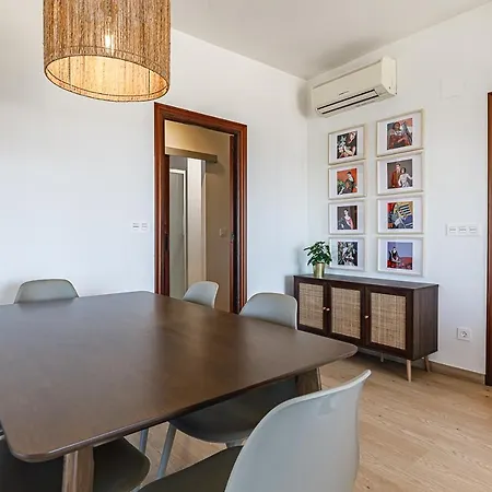 Lägenhet Port Views With Ac And Wifi