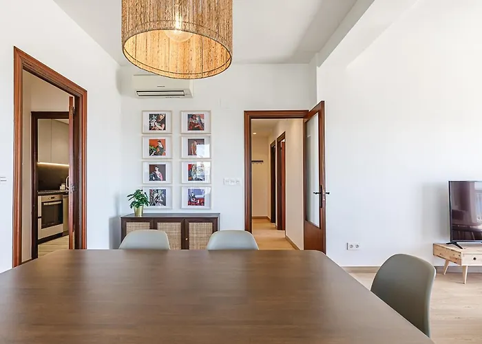 Port Views With Ac And Wifi