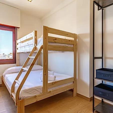 Port Views With Ac And Wifi Appartement