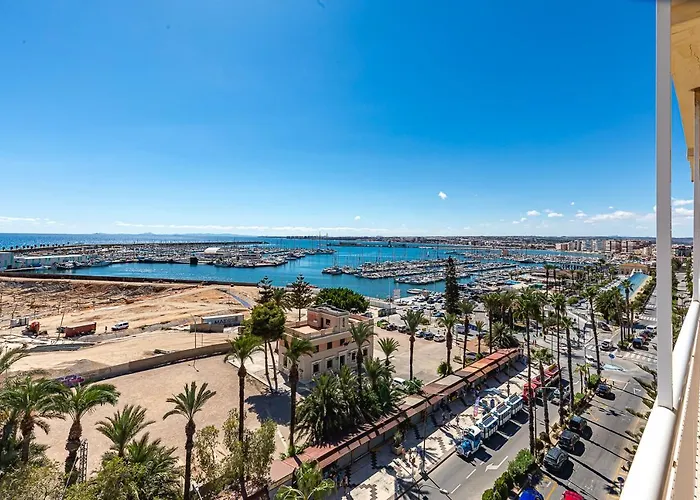 Port Views With Ac And Wifi Torrevieja